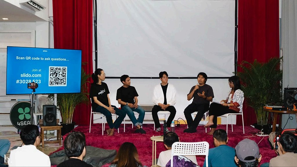 Min Khant speaking on a technology panel